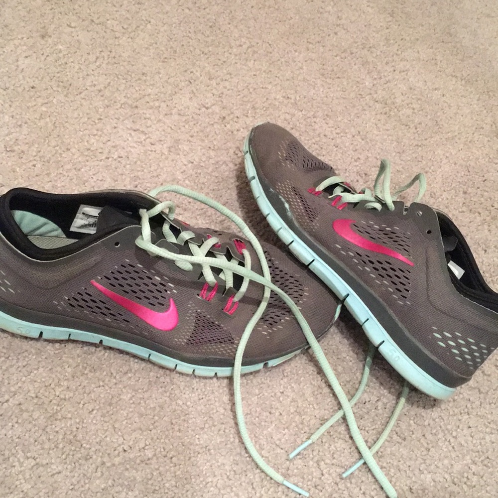 Nike’s size 7